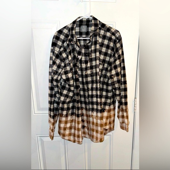 Southern Bliss CO "Trophy Wife" Bleach Plaid Shirt - Picture 1 of 5